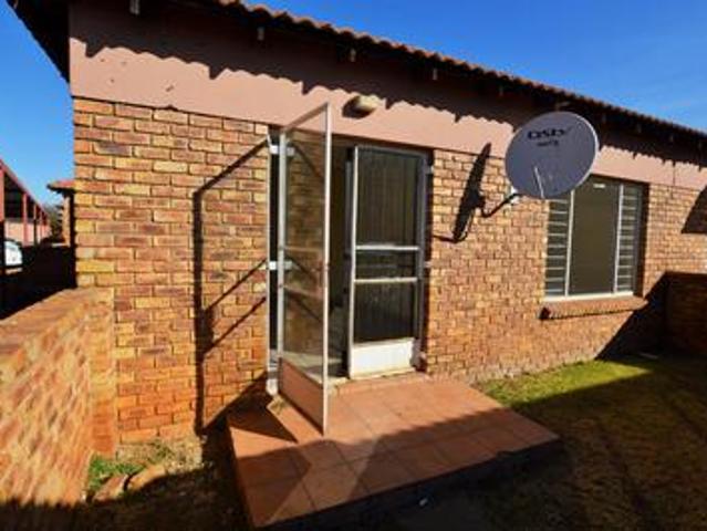 Apartment for sale in Oranjeville, Free State