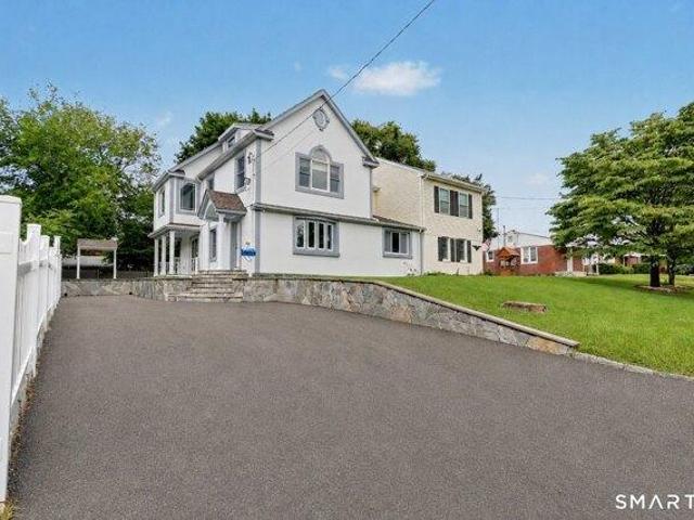 House for sale in Melville Village, Fairfield
