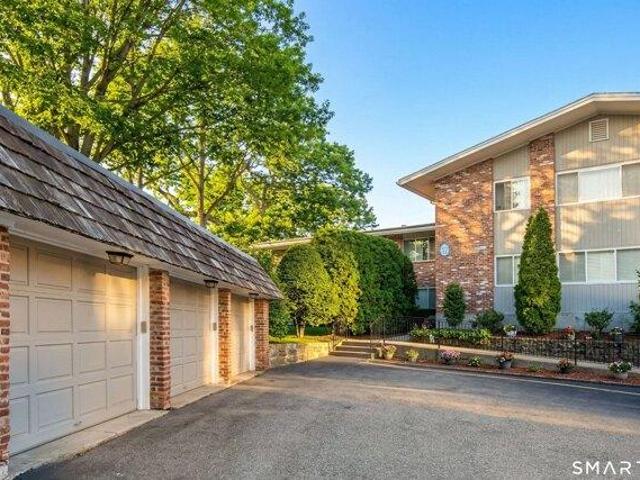 Condo for sale in Fairfield, Connecticut