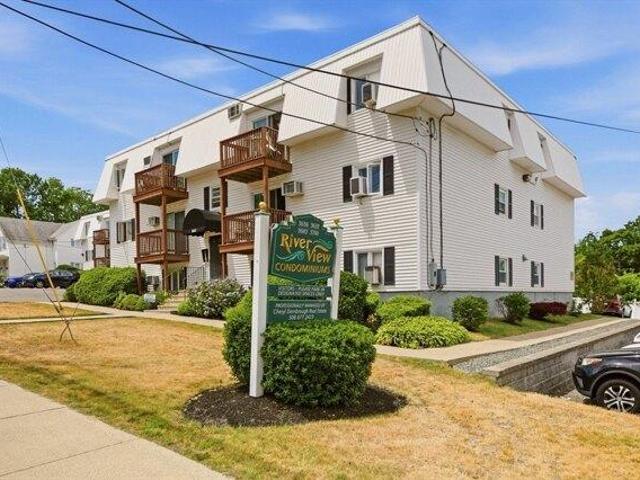 Condo for sale in Bristol, Massachusetts