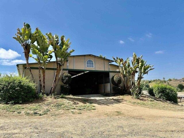 House for sale in Fallbrook House for sale in Fallbrook