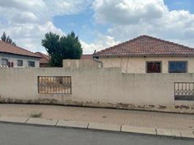 House for sale in Soweto, City of Johannesburg Metropolitan Municipality