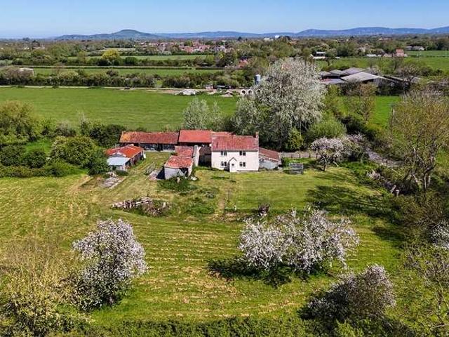 Farm for sale in East Huntspill