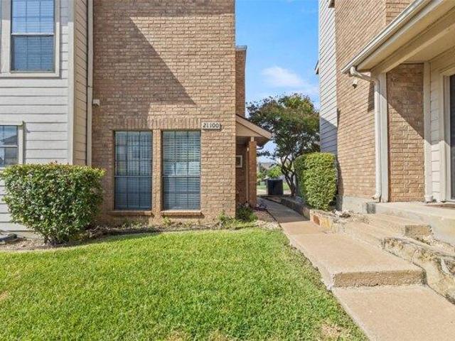 Condo for sale in Farmers Branch, Texas