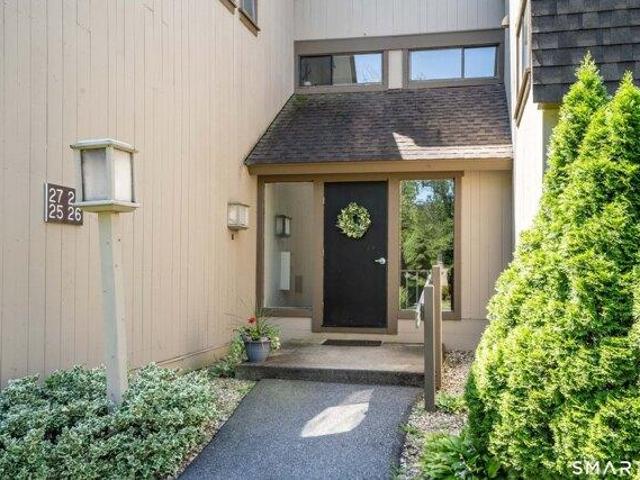 Condo for sale in Farmington, Connecticut