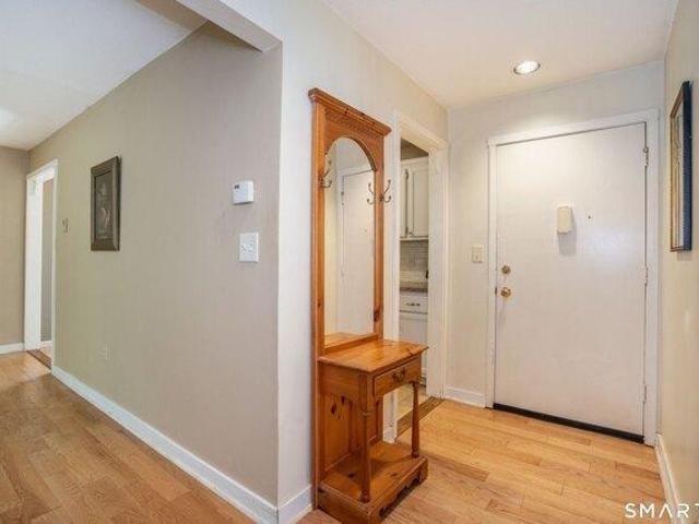 Condo for sale in Farmington, Connecticut