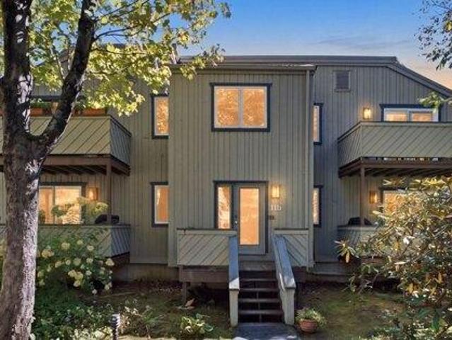 House for sale in Farmington, Capitol Planning Region