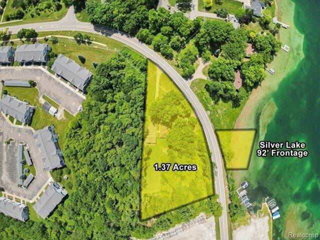 House for sale in Fenton, Michigan