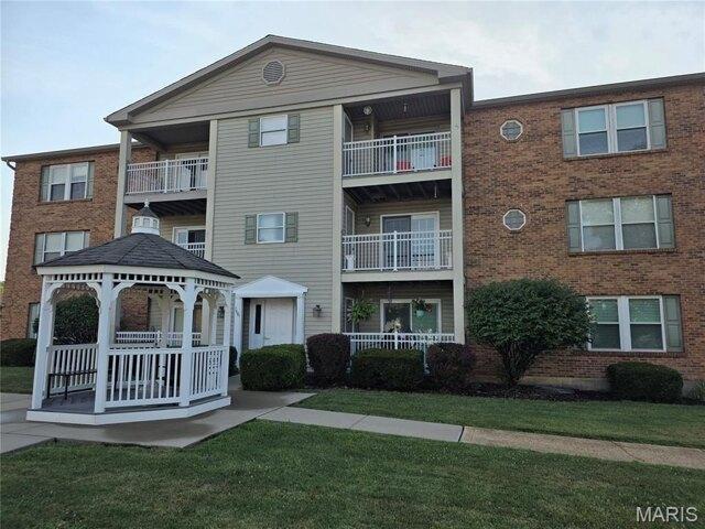 Condo for sale in Fenton, Missouri