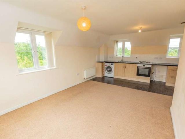 Flat for sale in Feckenham, City Of Bristol