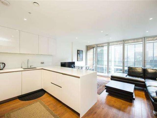 Flat for sale in West Hampstead, Greater London