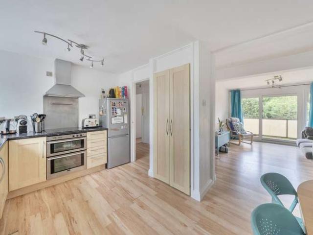 Flat for sale in The Slade, Oxfordshire