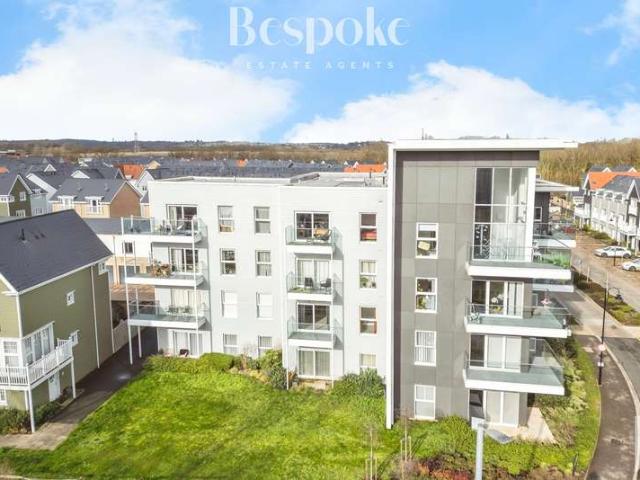 Flat for sale in Reading