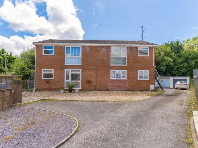 Flat for sale in Ponthir, Wales