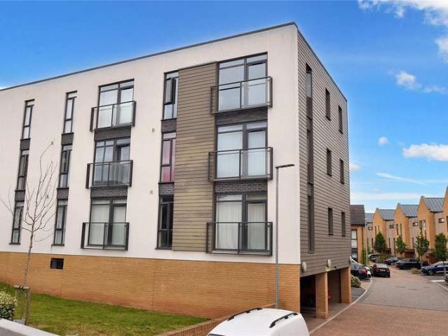 Flat for sale in Obridge, Rumwell