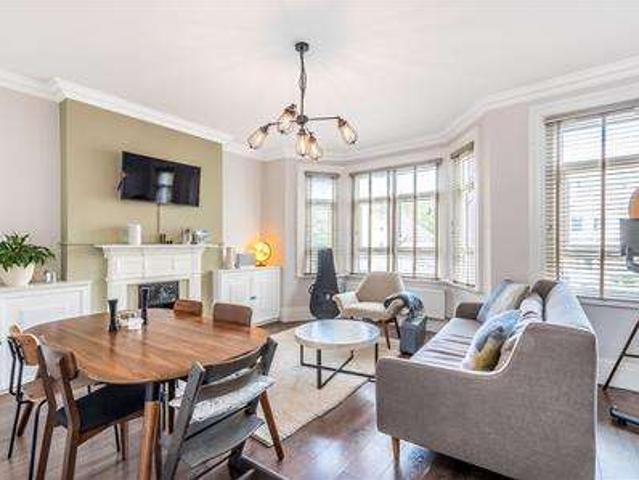 Flat for sale in Upper Norwood, Upper Norwood