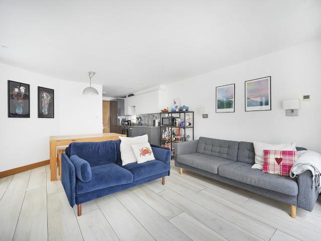 Apartment for rent in Chalk Farm, Greater London