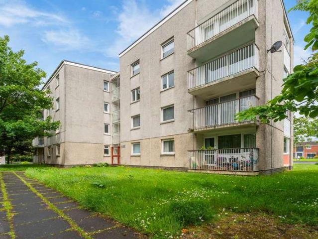 Flat for sale in St Leonards, Barassie