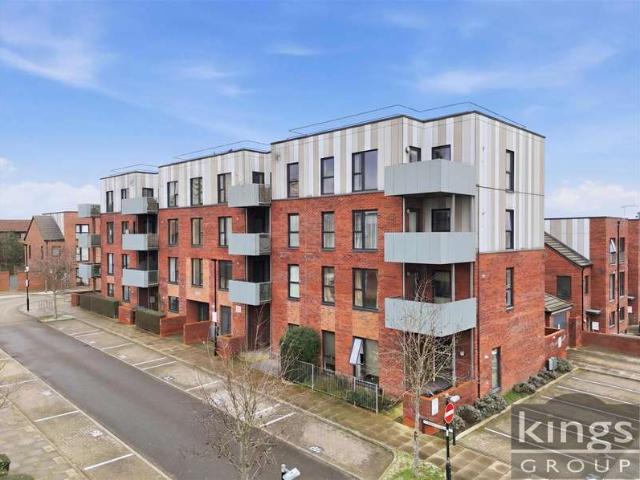 Flat for sale in Carterhatch, Greater London