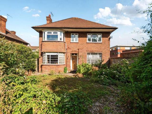 Flat for sale in Slough