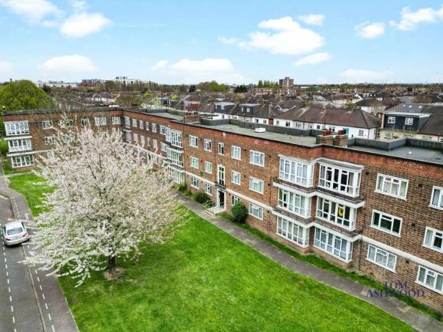 Flat for sale in Greater London