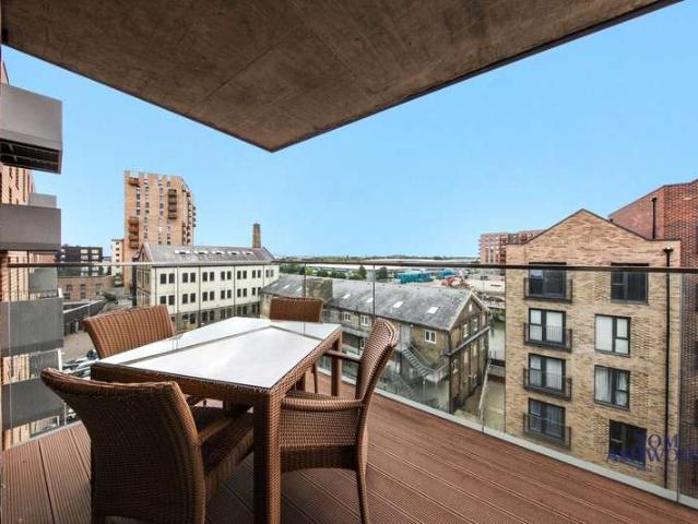 Flat for sale in Roding Riverside, Greater London