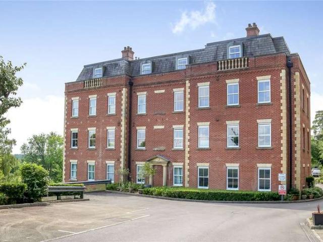 Flat for sale in Hawford, Hampshire