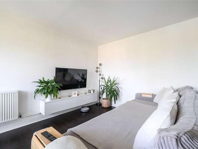 Flat for sale in Battle, Reading