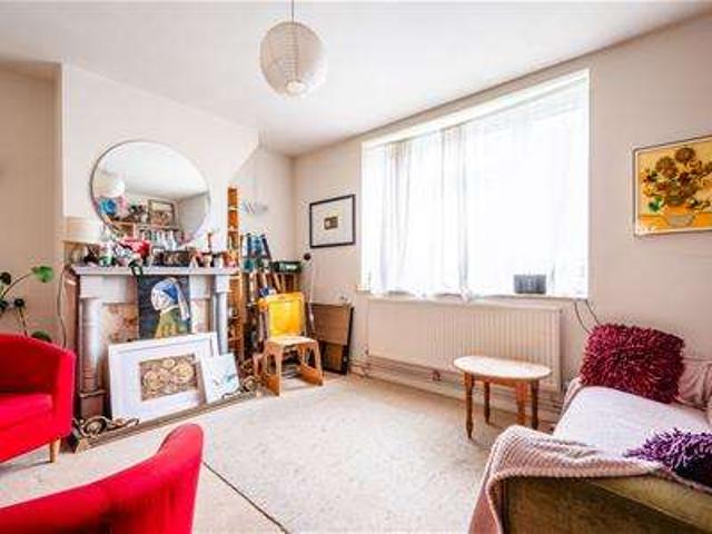 Flat for sale in Haggerston, De Beauvoir Town