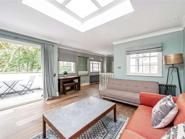 Flat for sale in Chelsea, Greater London