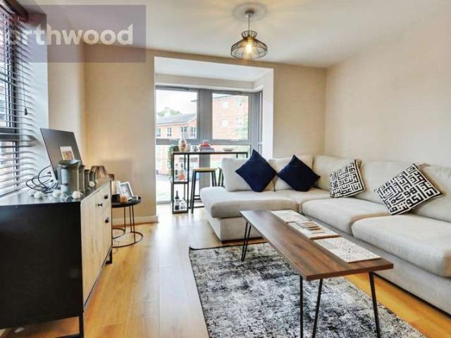 Flat for sale in Layerthorpe, York