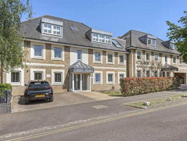 Flat for sale in Ivy Chimneys, Epping