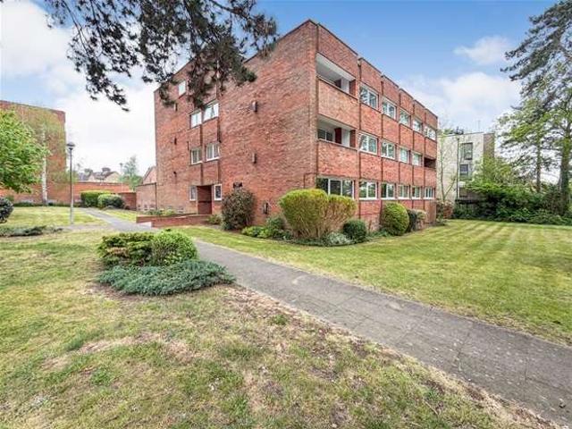 Flat for sale in Batford, St Albans