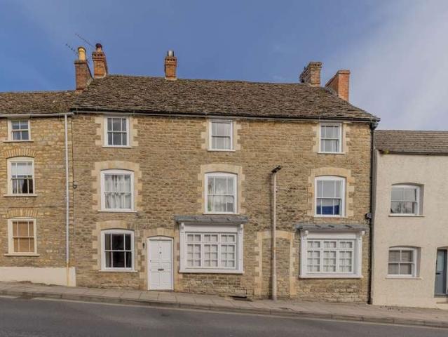 Flat for sale in Malmesbury, Wiltshire