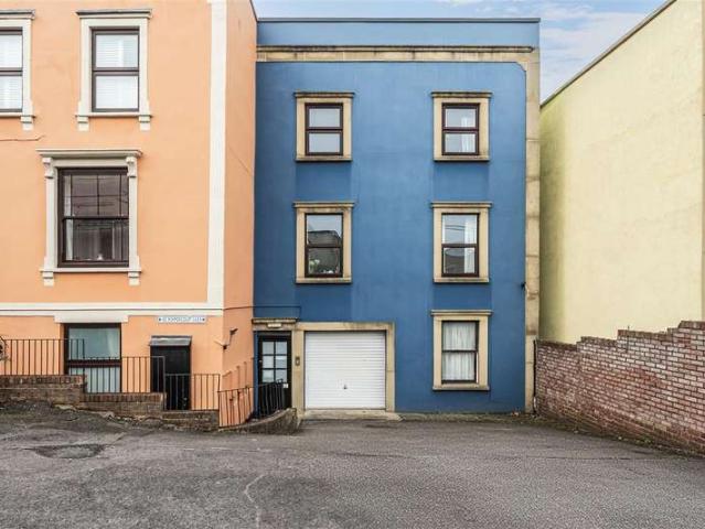 Flat for sale in Feckenham, City Of Bristol