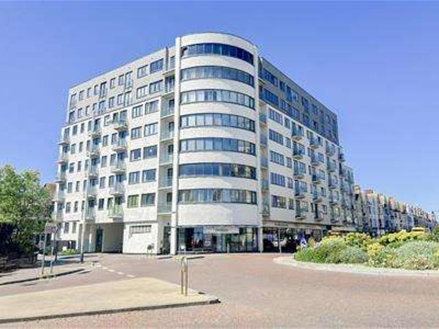 Flat for sale in Central, Heathlands