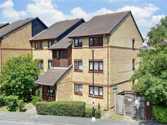 Flat for sale in London Borough of Croydon, Addiscombe