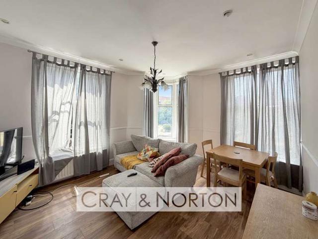 Flat for rent in London Borough of Croydon, Addiscombe