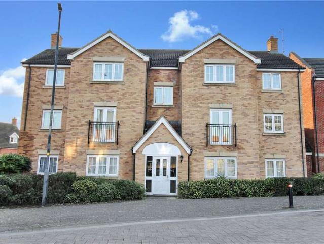 Flat for sale in Haydon End, Abbey Mead