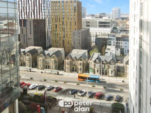 Flat for sale in Crockherbtown, Falcon Lodge