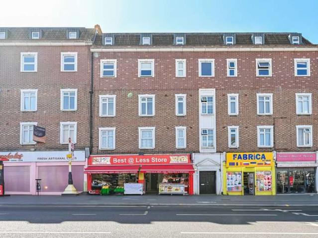 Flat for sale in Walthamstow, Walthamstow Village