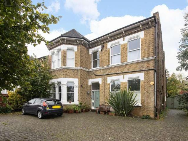 Flat for sale in London Borough of Lewisham, Greater London