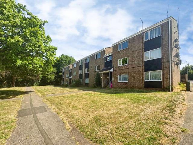 Flat for sale in Key Street, Suffolk