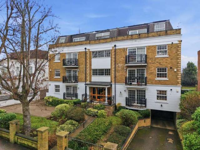Flat for sale in South Woodford, Isle Of Man