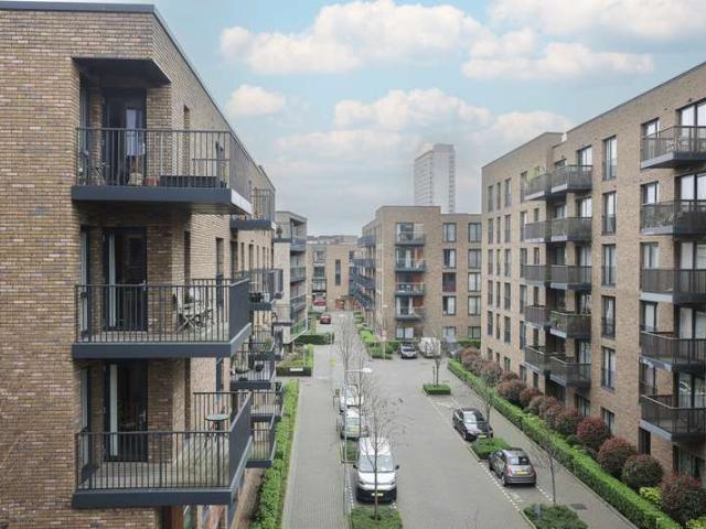 Flat for sale in Rotherhithe, Greater London