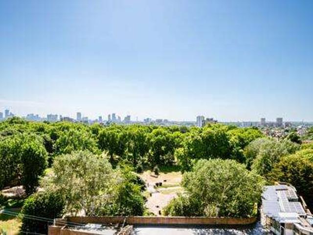 Flat for sale in South Hackney, Greater London