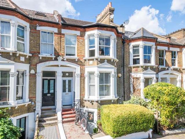 Flat for sale in London Borough of Lewisham, Greater London