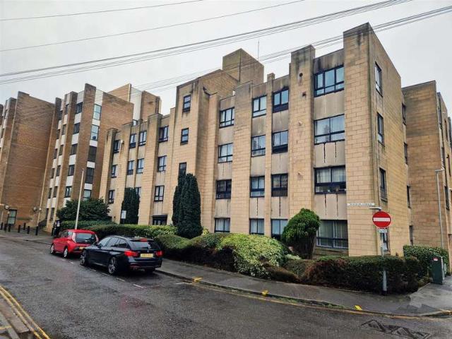 Flat for sale in Weston-super-mare, North Somerset