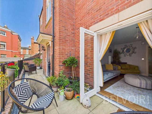 Flat for sale in Frankwell, Shropshire