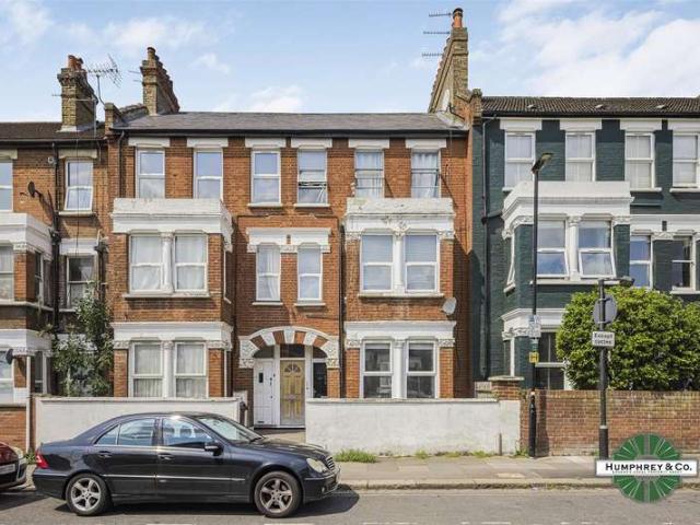 Flat for sale in London Borough of Haringey, Greater London